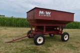 M&W 200B gravity wagon