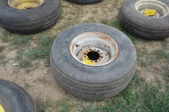 Harvest King 12.5-15 imp tire