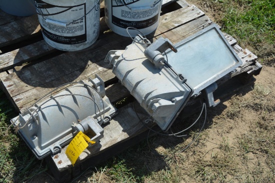 (3) flood lights
