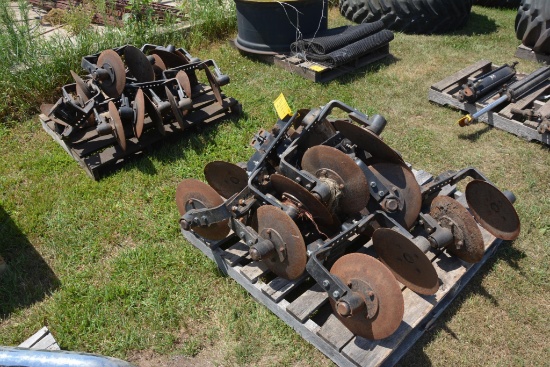 (15) double disc closing wheels