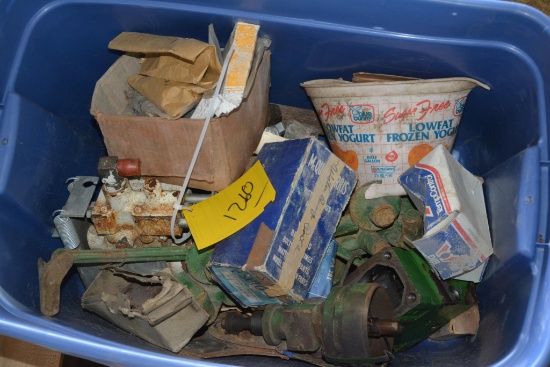 Large quantity of John Deere parts