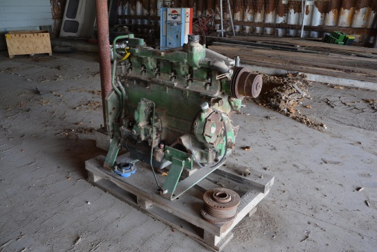 John Deere 619 Diesel engine