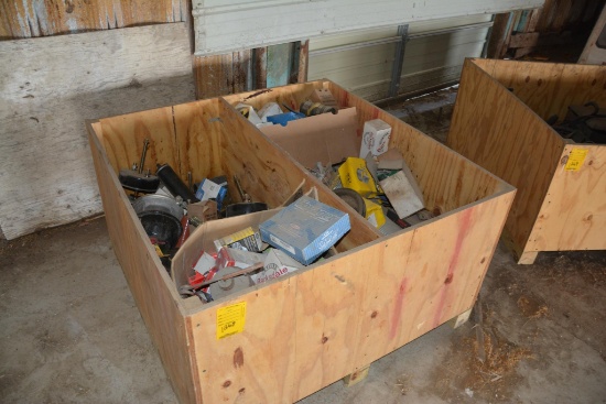 Pallet of parts to include various brake chamber parts