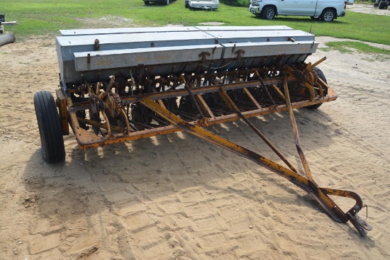 Minneapolis Moline P3-6 12' grain drill