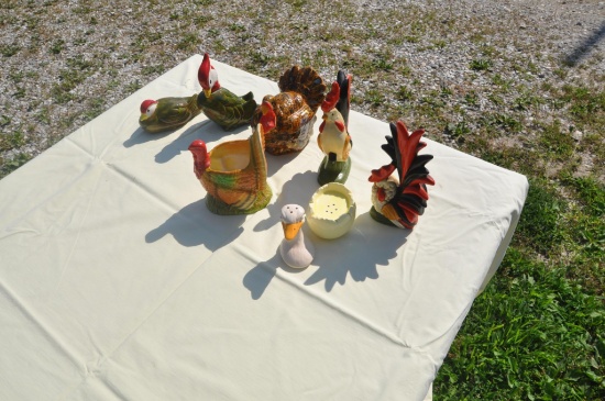 various chicken turkey and other bird figuren