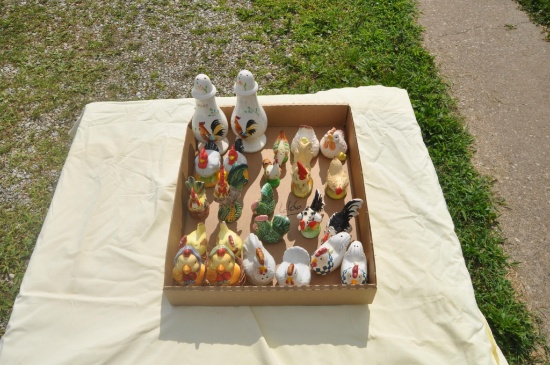 Various bird figurines