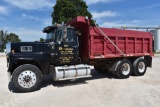 1989 Ford LTL9000 dump truck