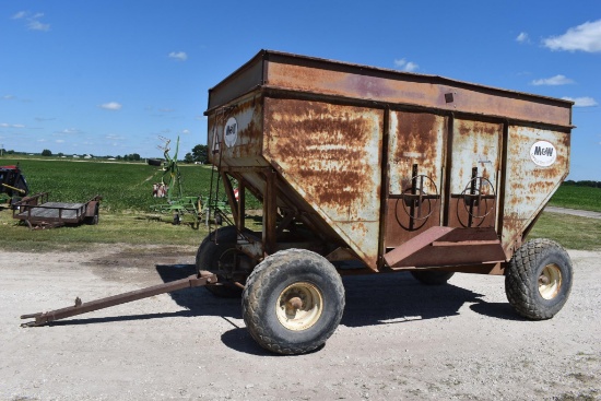 M&W 300B "Little Red Wagon" gravity wagon