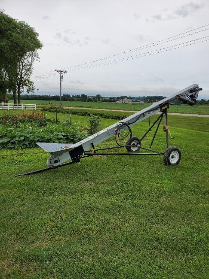 Unverferth 60 18' x 6" paddle wheel conveyor