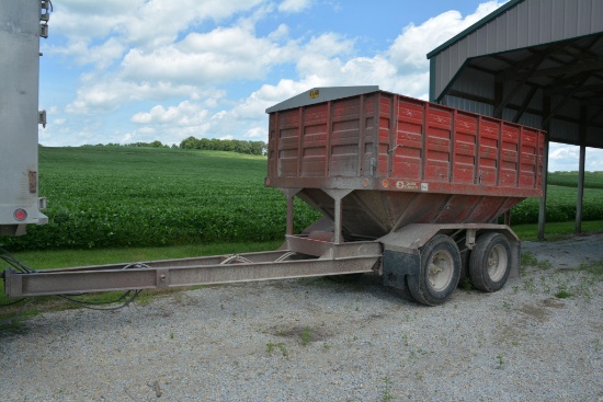 1984 Omaha Standard 400 bu. pup grain trailer
