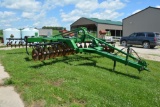 2003 John Deere 512 7-shank disc-ripper