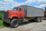 1980 GMC Brigadeer tandem grain truck