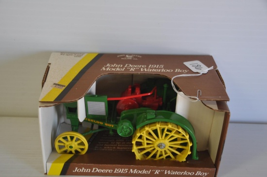 Ertl 1/16 Scale John Deere 1915 Model R Waterloo Boy Toy Tractor