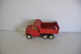 ERTL IH dump truck, played with condition