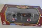 Road Legends 1/18 Scale 1932 Ford 3 Window Car