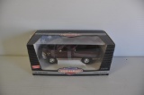 Ertl American Muscle 1/18 Scale 1997 Ford F150 XLT Pickup, Collectors Edition