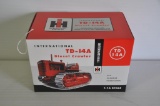 Spec Cast 1.16th Scale Case IH International TD-14A Diesel Crawler