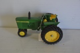 ERTL 1/16 John Deere toy tractor
