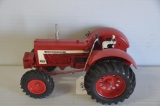 Custom 1/16 IH 806 tractor