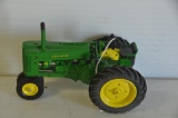 ERTL 1/16 John Deere G tractor