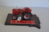 1/16 McCormick W4 tractor, 1997 Rushmore red power