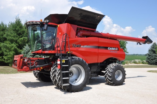 2016 Case-IH 7240 2wd combine