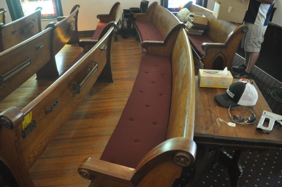 16' Curved Oak Church Pew