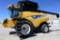 2011 New Holland CR9065 2wd combine