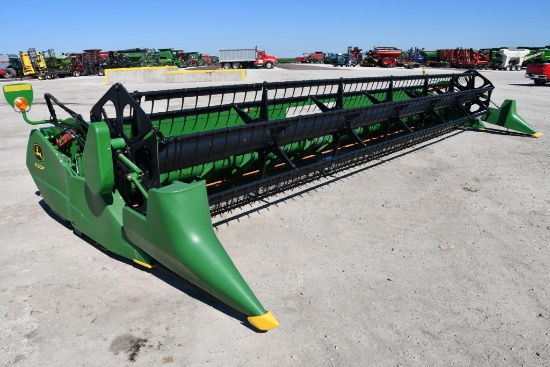 2017 John Deere 630F 30' HydraFlex platform