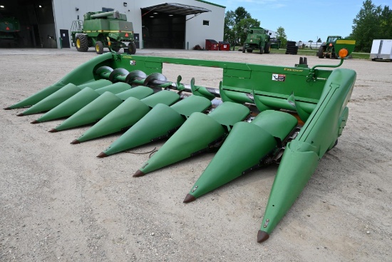 2011 John Deere 608C StalkMaster 8 row 30" chopping corn head