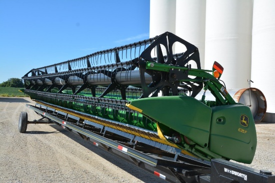 2009 John Deere 635F 35' HydraFlex platform