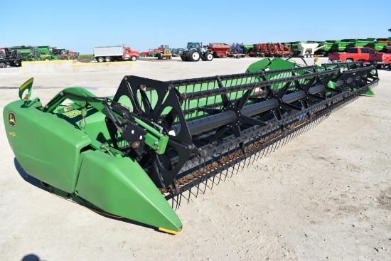 2013 John Deere 640FD 40' flex draper head