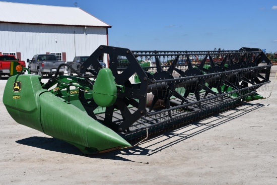 2012 John Deere 625D 25' rigid draper head