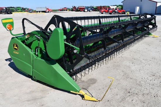 2011 John Deere 625F 25' HydraFlex platform