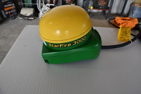 John Deere StarFire 3000 receiver