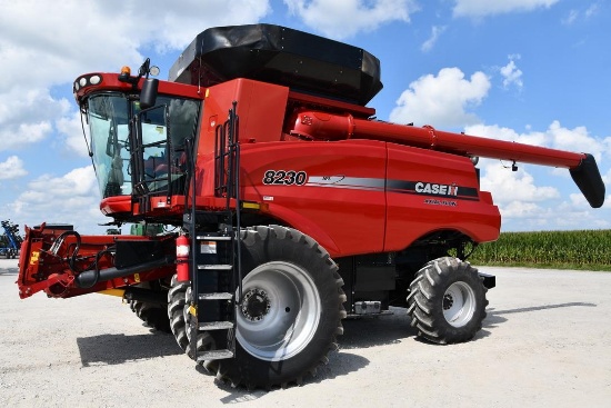 2012 Case-IH 8230 2wd combine