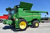 2015 John Deere S690 2wd combine