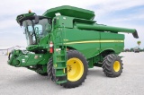 2014 John Deere S660 2wd combine