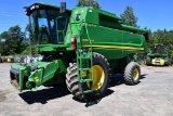 2009 John Deere 9570 4wd combine