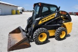 New Holland L228 skidsteer