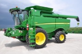 2017 John Deere S660 2wd combine