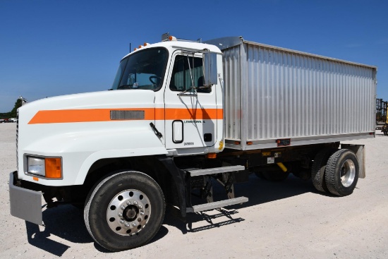 1997 Mack CH612 grain truck