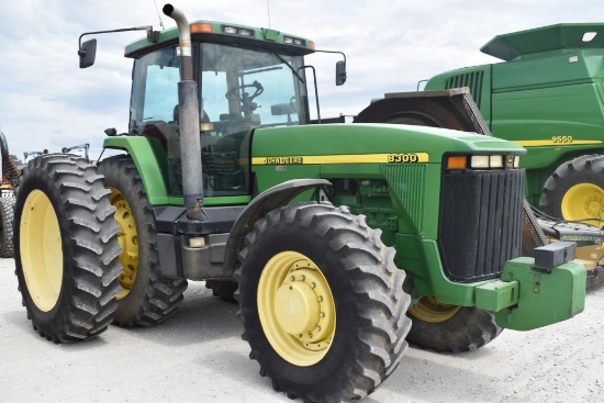 1997 John Deere 8300 MFWD tractor