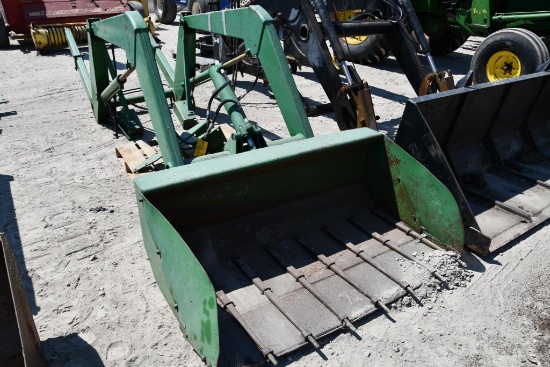 John Deere 48 loader w/ 5' bucket