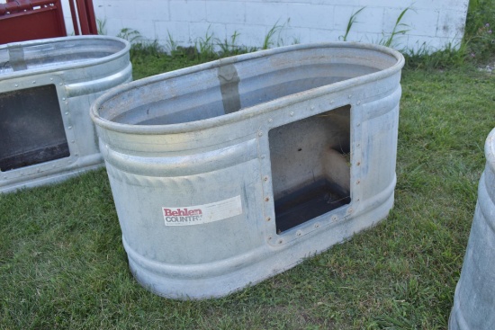 Behlen Country 100 gal. galvanized water tank w/hog drinker