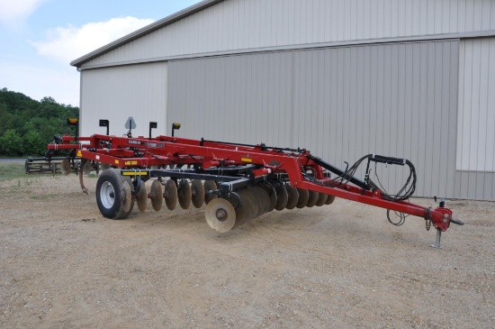 2014 Case-IH 875 7-shank disc-ripper