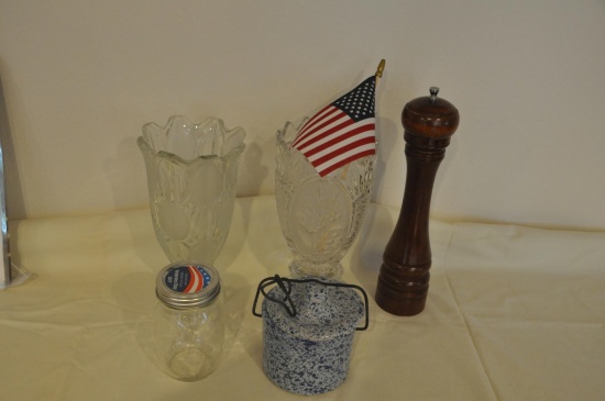 Vases, pepper grinders, etc.