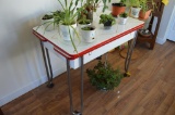 Enamel topped table w/plants