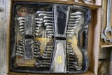 32 piece metric and standard wrench set