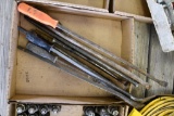 Flat of pry and breaker bars